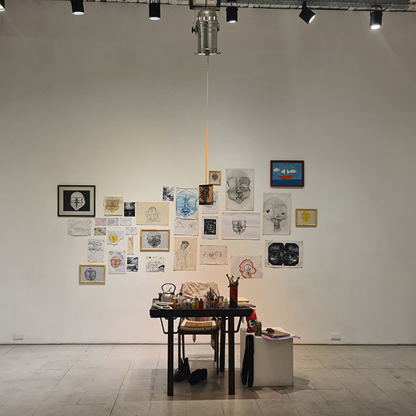 instalacion LEON en la sala de Colectivo Periferia.