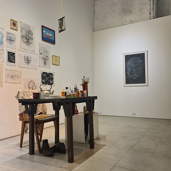 instalacion LEON en la sala de Colectivo Periferia.