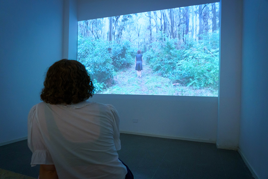 Daniela Arnaudo. Plegarias profundas. 2016-2019. Videos performances. 00:15:00 min