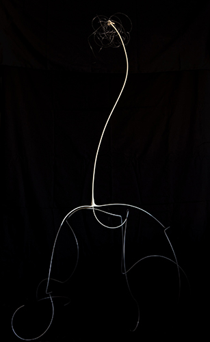 Ginevra Landini, Fantasía Peligrosa, 2024_hierro, masilla, perlas de rio y alambre_180 x 120 x 80cm.
