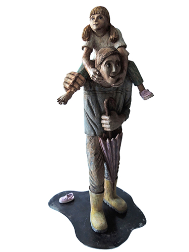 Fabian Rucco - CENICIENTA. tecnica mixta sobre madera y metal. Altura 195 cm.
