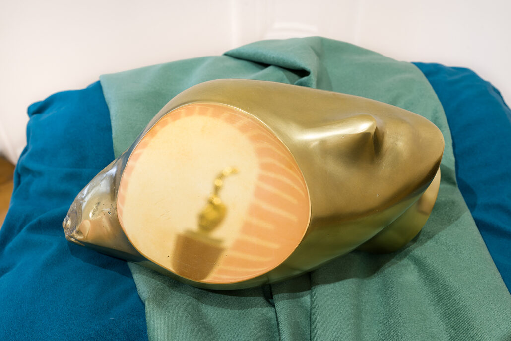 Verónica Romano, EnSueño (2024), escultura de bronce - Tramo Galería