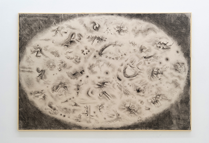 Camilo Guinot_Sin titulo, 2025, Carbonilla y grafito sobre liencillo crudo, 182x 130 cm