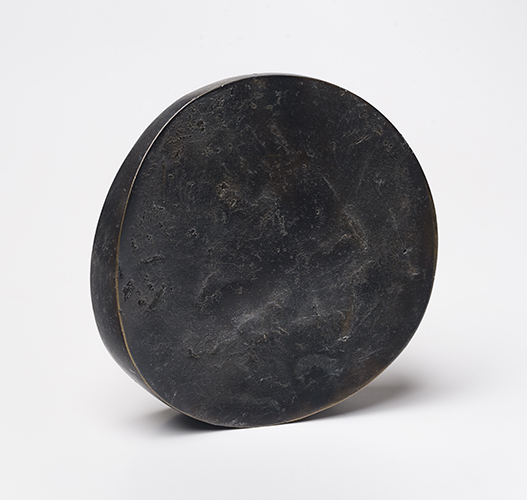 Sin título - 2024 - Bronce patinado - 10 x 10.5 x 2.3 cm - OTTO Galería